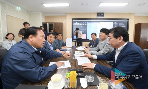 이권재 오산시장, 정명근 화성시장과 오산천 상류 오염수 유출문제 협의