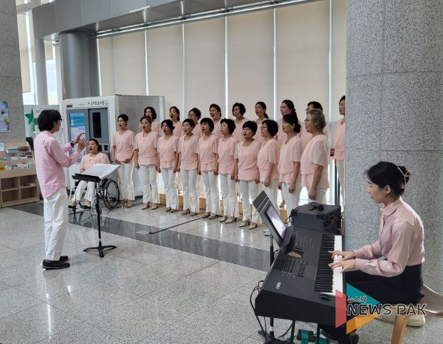 안산시 단원구여성합창단, '동(童)실~동(動)실' 런치콘서트 성황리에 마무리