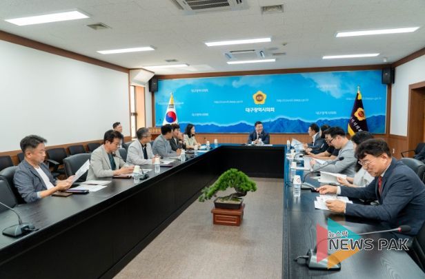 의원연구단체 의정혁신연구회Ⅱ·초연결도시 용인 회원들이 대구광역시의회를 방문했다.