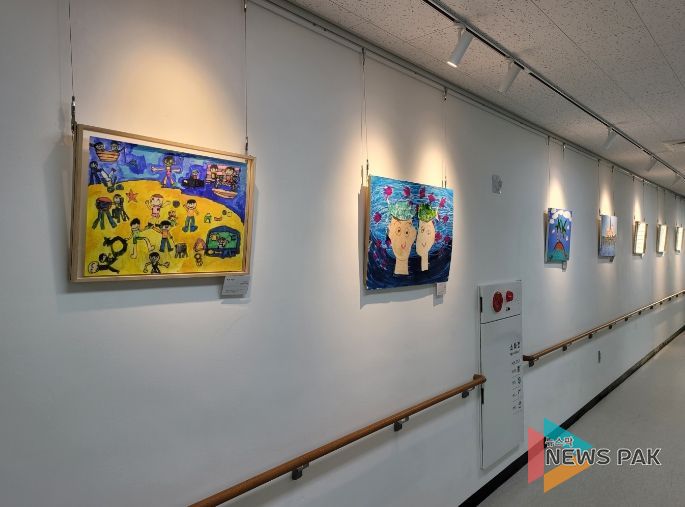 경기도안산교육지원청, '샘물전시회' 열다...특수교육지원센터 내 복도 전시 공간 마련