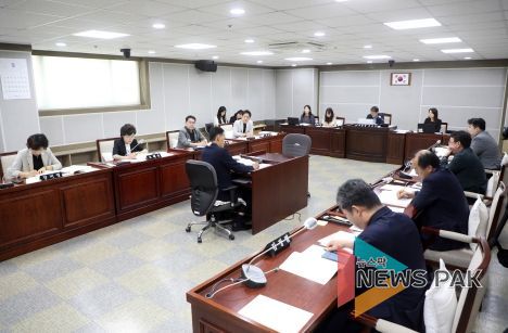 수원특례시의회 문화체육교육위원회, 조례안 등 안건심사