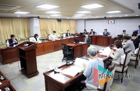 수원특례시의회 복지안전위원회, 조례안 등 안건심사