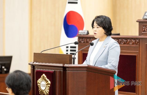 안산시의회가 15일 제284회 임시회 제3차 본회의에서 김진숙 의원이 대표 발의한 ‘미국 국방부의 동해에 대한 일본해 표기 행위 규탄 결의안’을 채택했다.