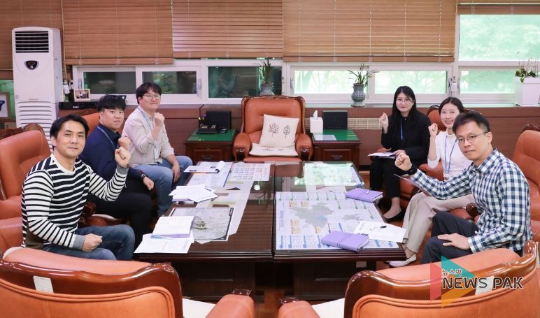 안산시의회 영어 공부 모임 3기 지난 13일 의장실에서 첫 회의를 가졌다