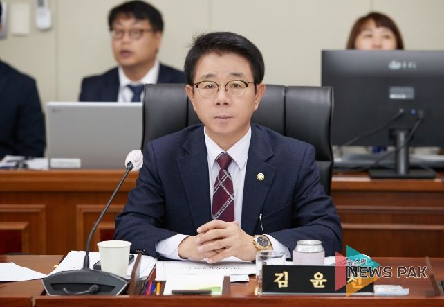 용인특례시의회 김윤선 의원, 경강선 연장사업, 시 청사 주차난 해소 대책 등 5가지 사항에 대해 시정질문