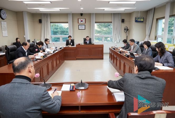 용인특례시의회 문화복지위원회, 2023년도 행정사무감사 마무리하며 강평 실시