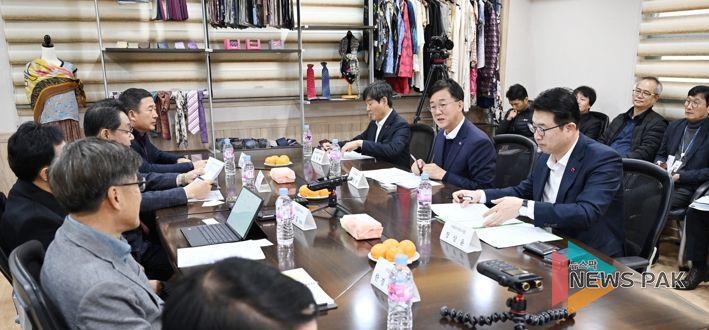 이민근 안산시장,. 중대재해처벌법 시행 앞두고 장상윤 사회수석과 현장 소통