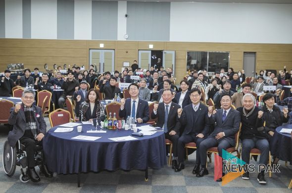 화성시의회 내외빈과 단체 사진