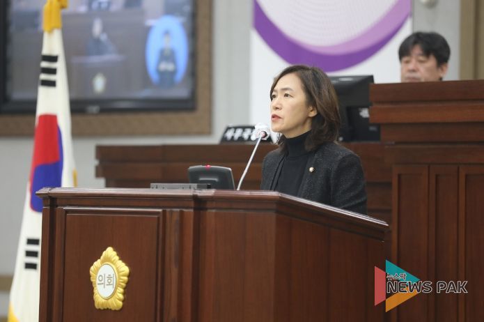 사정희 의원이 5분발언을 하고 있다.