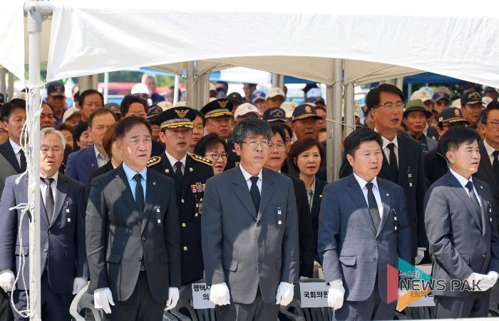 평택시의회, 제69회 현충일 추념식 참석