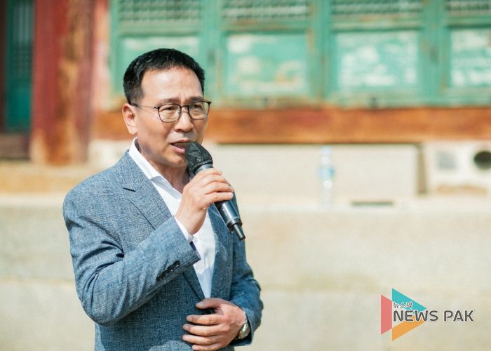 축사하는 정흥범 화성시의회 부의장