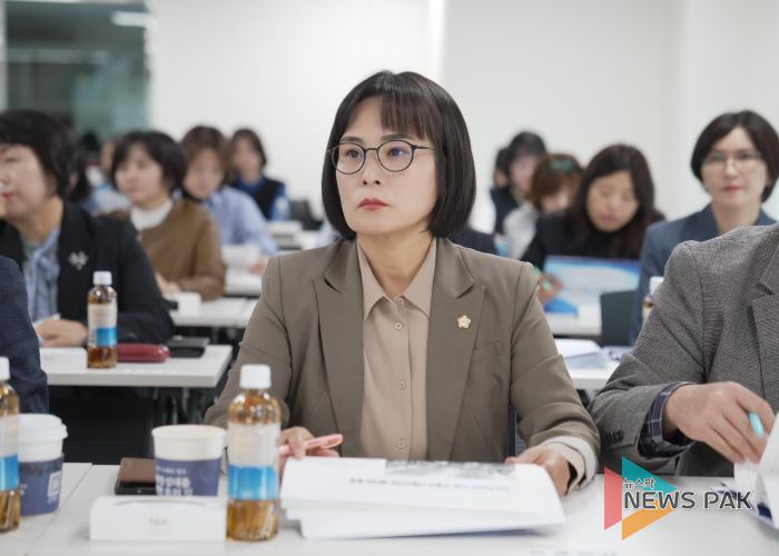 위영란 화성시의원, 치매친화도시 조성을 위한 심포지엄회 참석