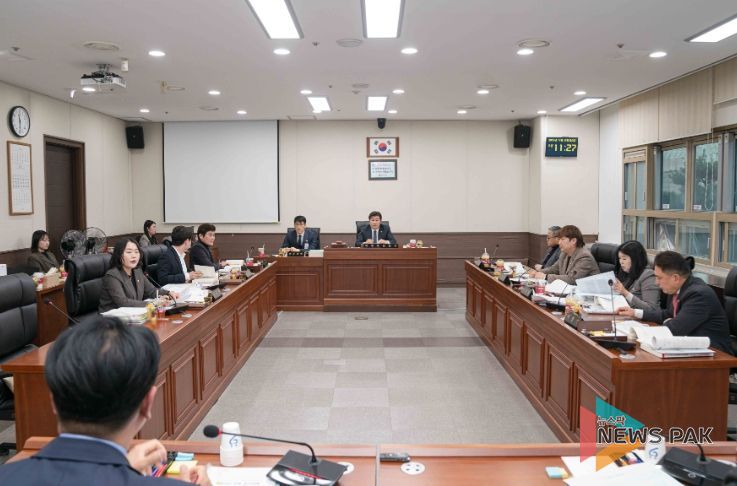 용인특례시의회 자치행정위원회, 행정사무감사 1일차