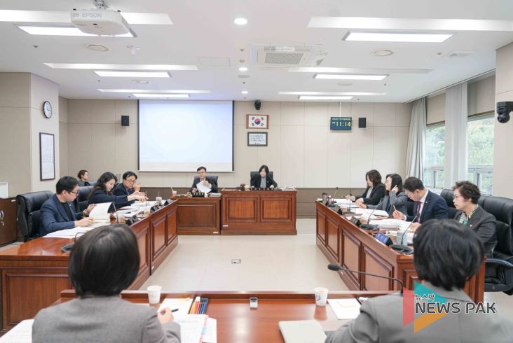 용인특례시의회 경제환경위원회, 행정사무감사 1일차