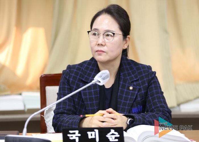 수원특례시의회 환경안전위원회 국미순 의원(매교·매산·고등·화서1, 2동)