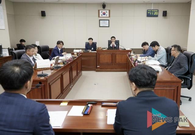 용인특례시의회 도시건설위원회, 행정사무감사 8일차-푸른공원사업소, 차량등록사업소 행정사무감사 실시