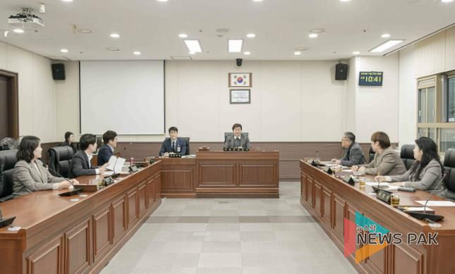 용인특례시의회 자치행정위원회, 2024년도 행정사무감사 마무리하며 강평 실시