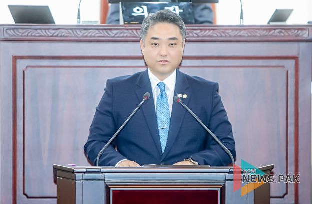 5분 자유발언 진행 중인 김상균 의원