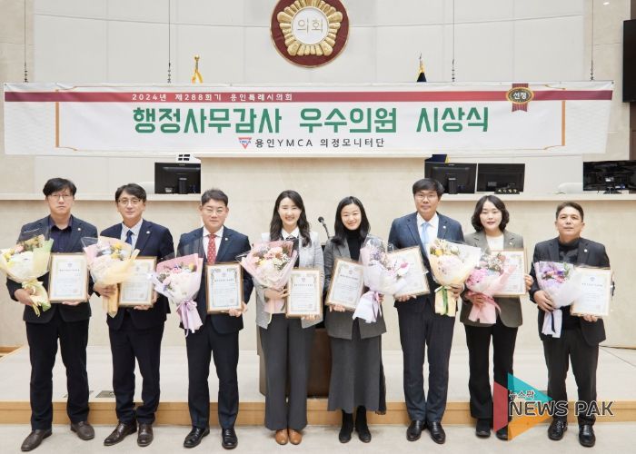 왼쪽부터 김병민, 이교우, 이진규, 박은선, 기주옥, 임현수, 신나연, 이창식 의원