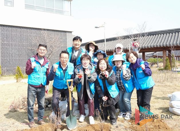평택시의회,‘2025년 시민과 함께하는 나무심기 행사’ 함께 해 도시 숲의 중요성 알려