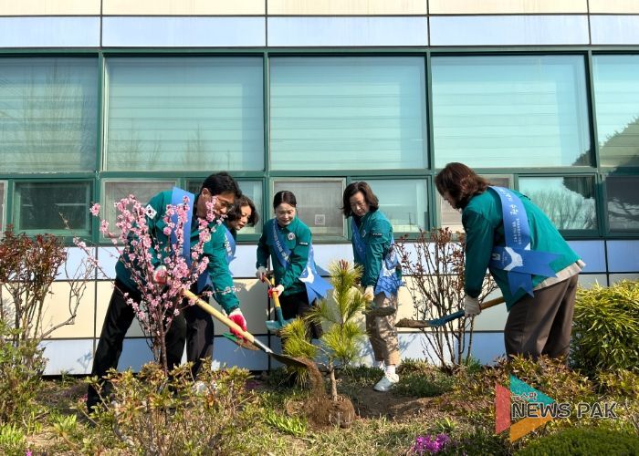 수원교육지원청, 제80회 식목일 맞아 청렴과 탄소중립 실천 담은 식목행사 운영