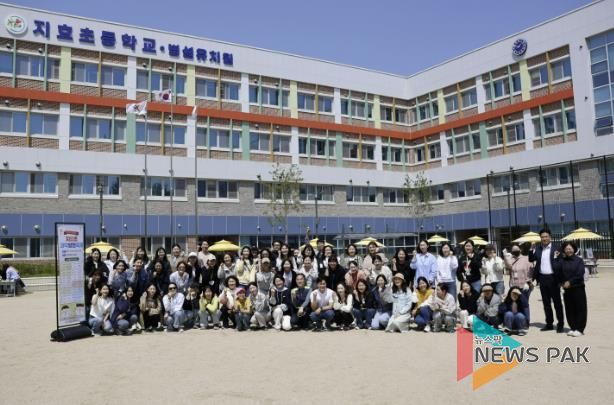 학부모 명예교사 기념촬영