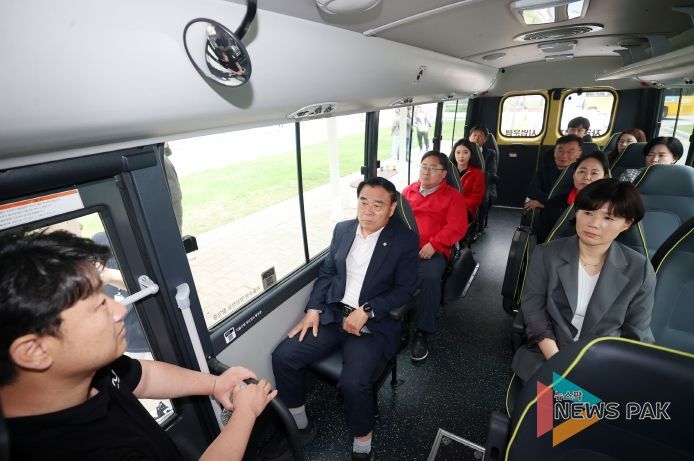2025 수원 ITS 아태총회 관련 시의회 자율주행 차량 시승