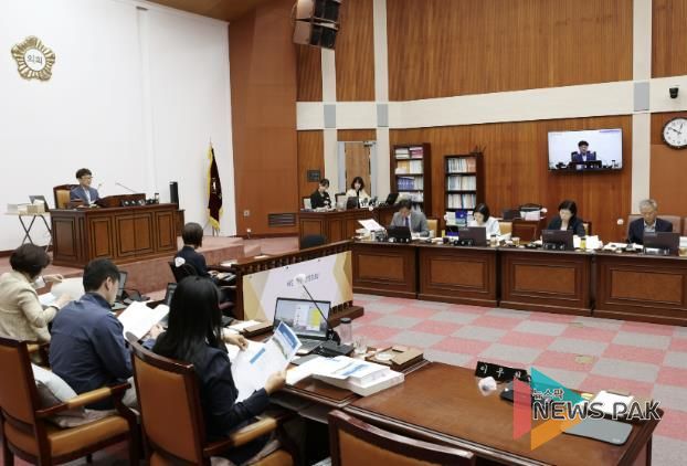 군포시의회 제282회 정례회 예산결산특별위원회 회의 모습