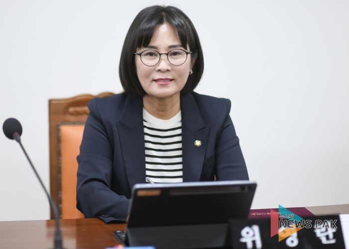 위영란 화성특례시의원 상임위원회 회의