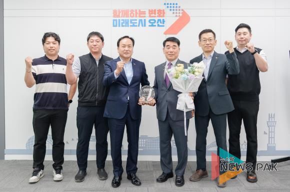 오산시, (사)오산시 호남연합회 이영돈 회장 1일 명예시장 위촉