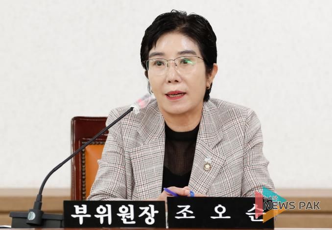 화성특례시의회 조오순 의원이 제243회 임시회 중 제2차 본회의에서 5분 자유발언을 하고 있다.