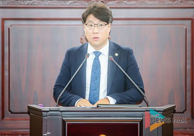 김영수 화성특례시의원 도시건설위원회 회의 발언사진