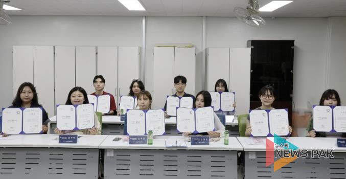 행복 나누리 재능교육단 장학생 리더단 위촉 사진