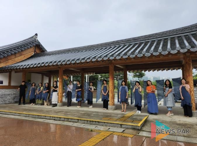 문화원-천연 쪽 염색 사진