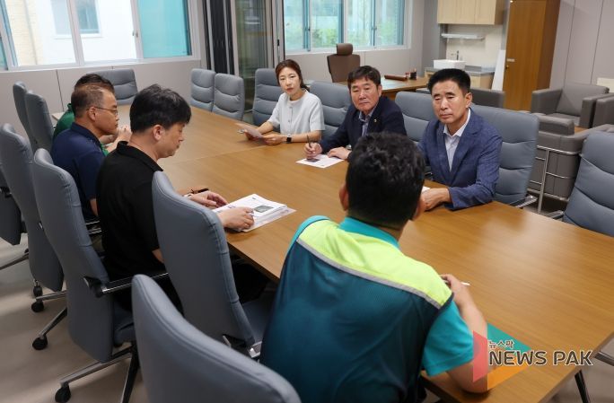 성길용·전예슬 오산시의원, 마루초 개교 앞두고 현장 점검