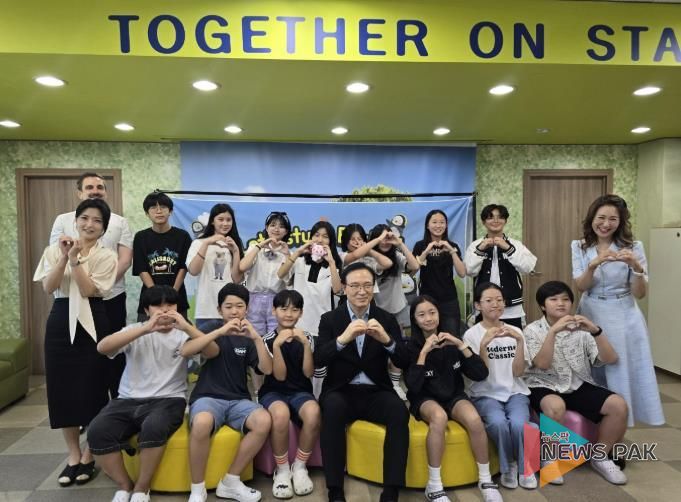 고양교육지원청, WHY UP 영어공유학교 임태희 교육감 초청 수업...교육감과 함께하는 지역협력 학부모 간담회 개최