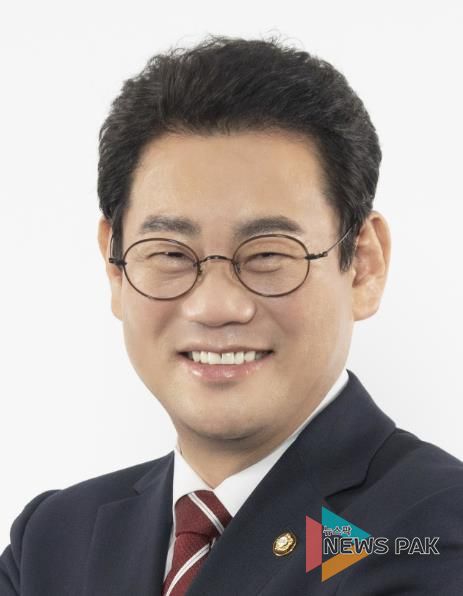 용인특례시의회 이진규 의원 대표 발의, '용인시립장사시설 주변지역 주민지원기금 설치 및 운용 조례 일부개정조례안' 본회의 통과