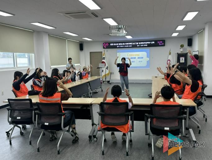 (사)광주시자원봉사센터, 치매극복의 날 기념 '손유희·손마사지' 가족봉사 성료