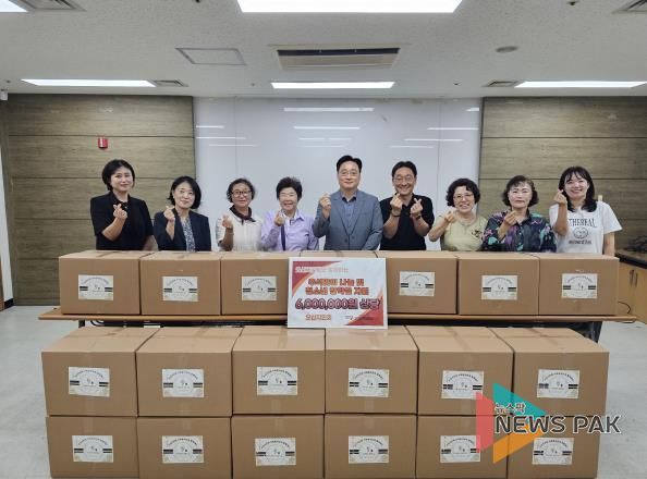 오산남부종합사회복지관·오산지인회, 추석맞이 음식 나눔 및 장학금 전달