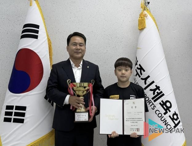 광주시체육회 G-스포츠클럽 이서진 선수, 제74회 회장배 전국 수영대회 최우수 선수상 수상