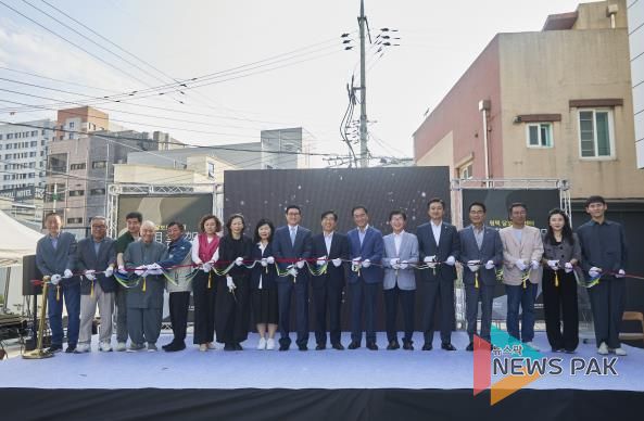 왼쪽부터 정장선 평택시장, 손철승 ㈜SK가스 부사장