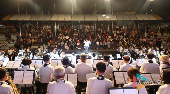 “100일간에 땀방울, 100인의 어르신이 전하는 감동의 하모니”