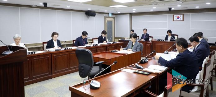 수원특례시의회 기획경제위원회 안건 심사