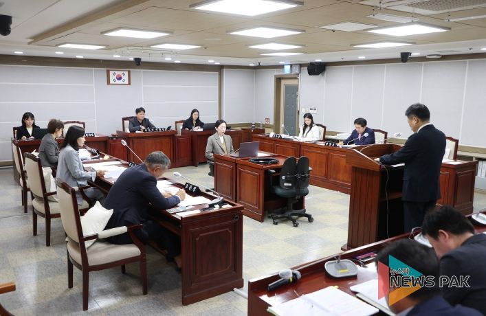 수원특례시의회 보건복지위원회 안건 심사