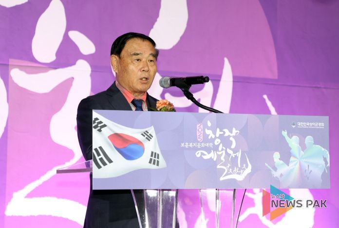 수원특례시의회, 보훈복지문화대학 창작예술제 참석