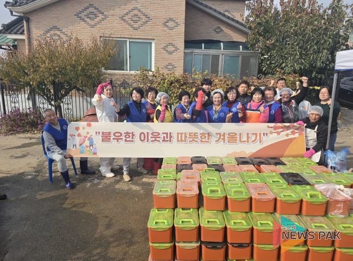 자유총연맹 안중분회, 손맛 담긴 1천 포기 김장으로 따뜻한 겨울 나눔 실천