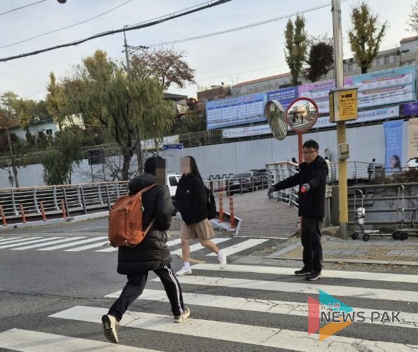 수원시 팔달구 행궁동 경기행복마을관리소, 등굣길 교통안전 지도 실시