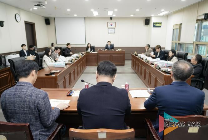 용인특례시의회 자치행정위원회, 행정사무감사 5일차- 용인도시공사, 용인시자원봉사센터, 용인시정연구원 행정사무감사 실시