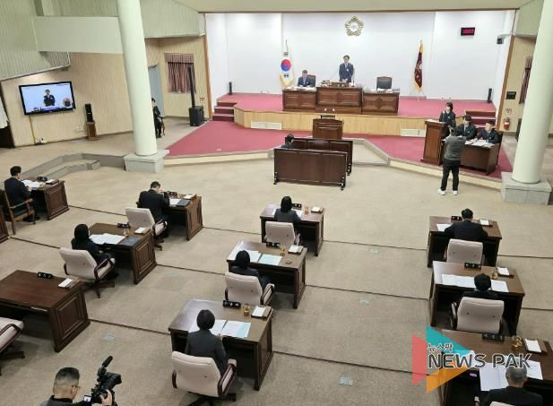 군포시의회는 12월 1일 제285회 정례회를 개회했다. 이번 회기는 18일까지 진행된다.