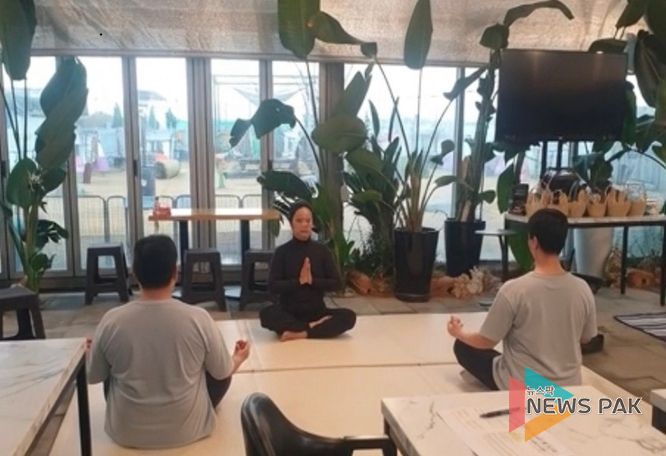 위 사진은 프로그램 소개 사진이며 참여 대상자와 무관함을 알려드립니다.